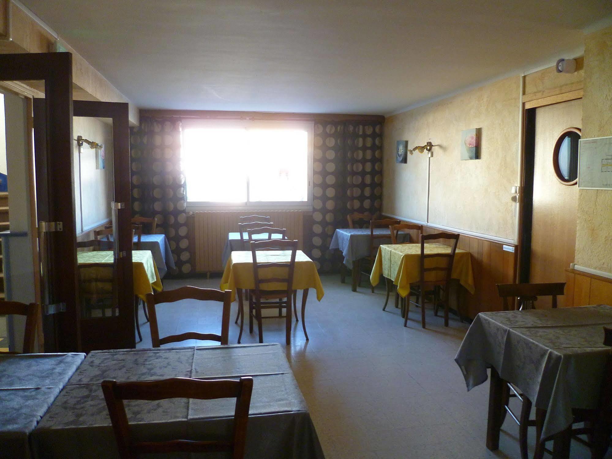 Hotel Le Mirage Saintes-Maries-de-la-Mer Bagian luar foto